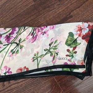 Womens Gucci Silk Scarf